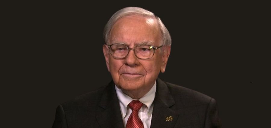 You are currently viewing Warren Buffett Announces Retirement and Successor at Berkshire Hathaway